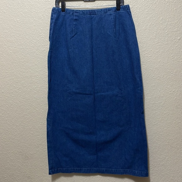 Eddie Bauer Women's Midi Denim Skirt. 36 Inches Long; 12 Inch Slit On Left Side. - Picture 4 of 14